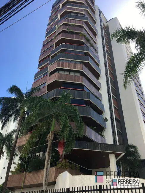 Foto 1 de Apartamento com 3 quartos à venda, 332m2 em Barra, Salvador - BA