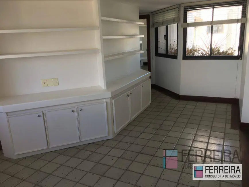 Apartamento com 3 quartos à venda, 332m2 em Barra, Salvador - BA - imagem 8 Foto 8 de Apartamento com 3 quartos à venda, 332m2 em Barra, Salvador - BA