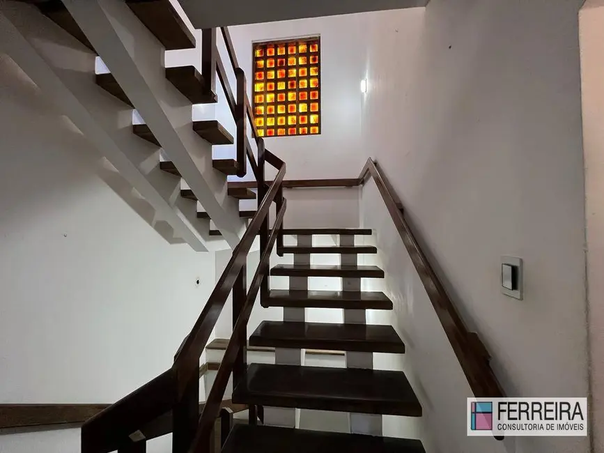 Foto 2 de Casa de Condomínio com 4 quartos à venda, 570m2 em Candeal, Salvador - BA
