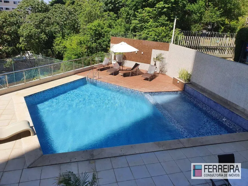 Apartamento com 4 quartos à venda, 200m2 em Itaigara, Salvador - BA - imagem 5 Foto 5 de Apartamento com 4 quartos à venda, 200m2 em Itaigara, Salvador - BA