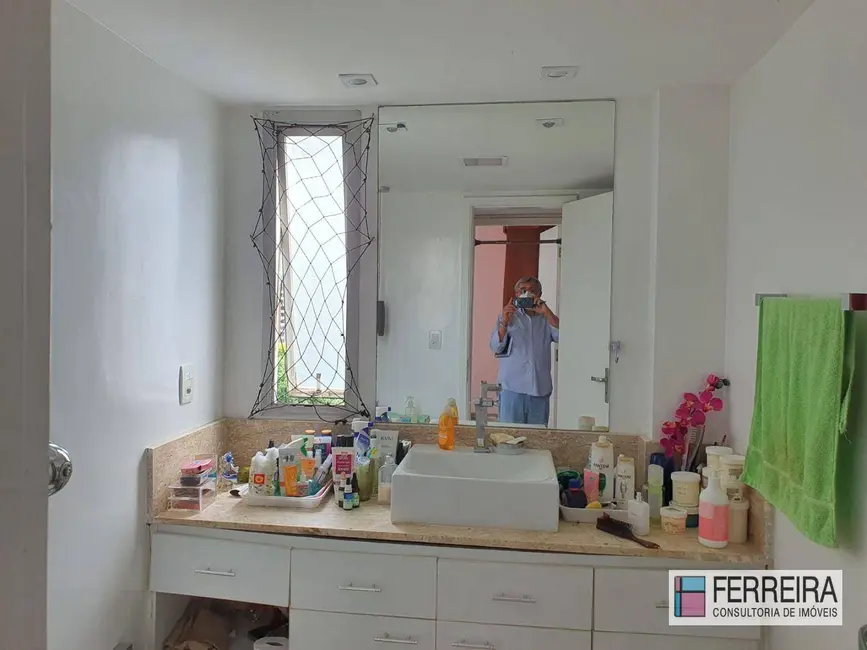 Apartamento com 4 quartos à venda, 204m2 em Itaigara, Salvador - BA - imagem 4 Foto 4 de Apartamento com 4 quartos à venda, 204m2 em Itaigara, Salvador - BA