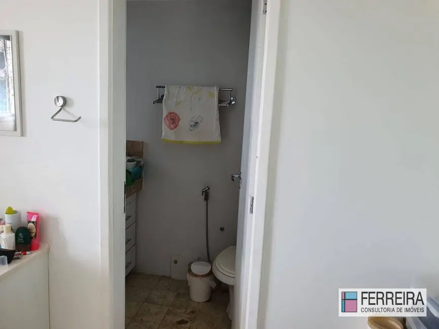 Apartamento com 4 quartos à venda, 204m2 em Itaigara, Salvador - BA - imagem 6 Foto 6 de Apartamento com 4 quartos à venda, 204m2 em Itaigara, Salvador - BA
