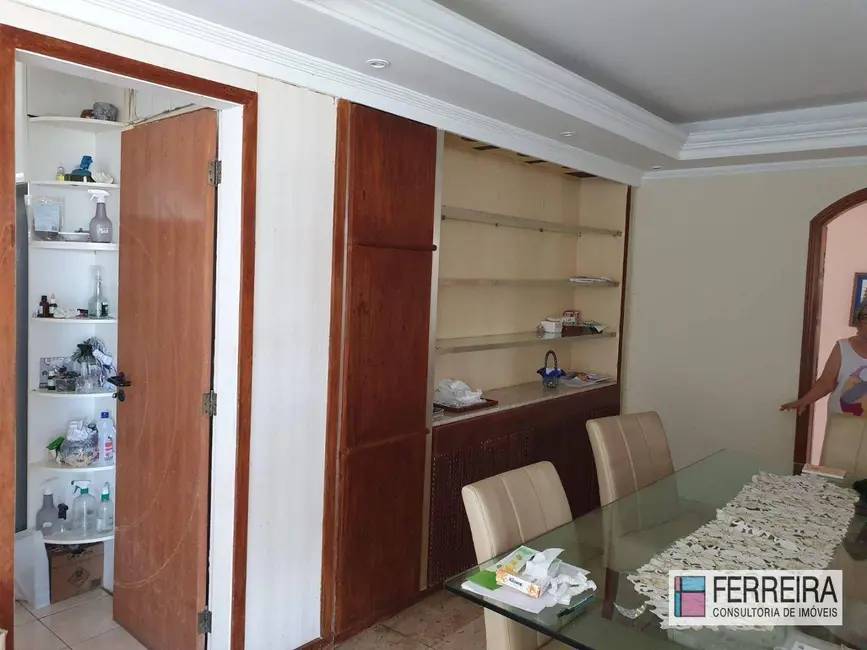 Apartamento com 4 quartos à venda, 204m2 em Itaigara, Salvador - BA - imagem 5 Foto 5 de Apartamento com 4 quartos à venda, 204m2 em Itaigara, Salvador - BA