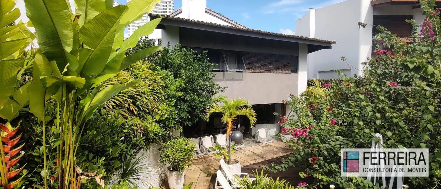 Foto 1 de Casa de Condomínio com 4 quartos à venda, 630m2 em Candeal, Salvador - BA