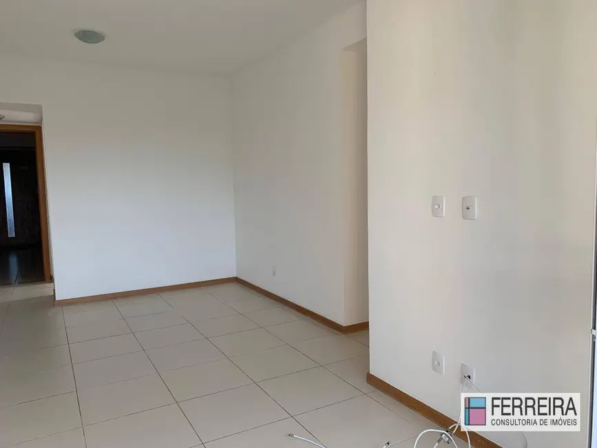Foto 6 de Apartamento com 3 quartos à venda, 81m2 em Pitangueiras, Lauro De Freitas - BA