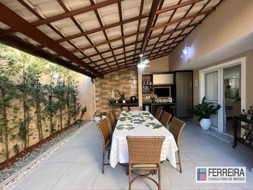 Casa de Condomínio com 3 quartos à venda, 161m2 em Stella Maris, Salvador - BA - imagem 4 Foto 4 de Casa de Condomínio com 3 quartos à venda, 161m2 em Stella Maris, Salvador - BA