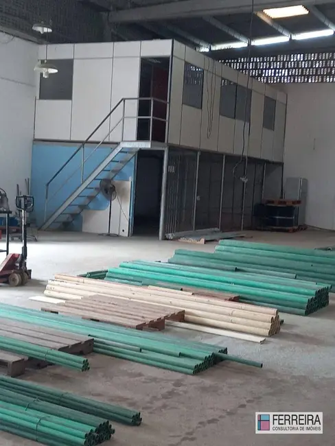 Armazém / Galpão para alugar, 230m2 em Lauro De Freitas - BA - imagem 1 Foto 1 de Armazém / Galpão para alugar, 230m2 em Lauro De Freitas - BA