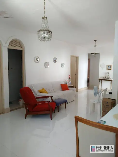 Casa com 6 quartos à venda, 390m2 em Pituba, Salvador - BA - imagem 3 Foto 3 de Casa com 6 quartos à venda, 390m2 em Pituba, Salvador - BA