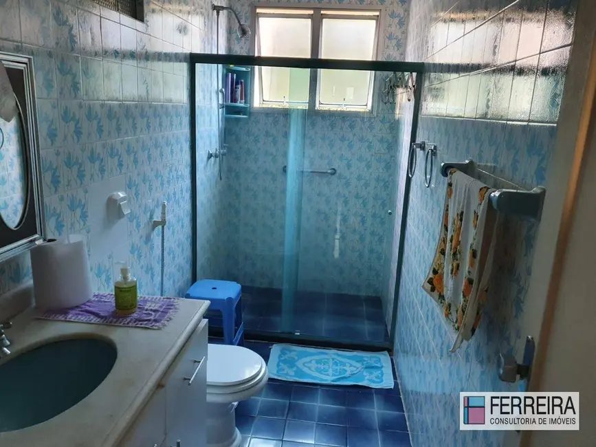 Apartamento com 4 quartos à venda, 200m2 em Itaigara, Salvador - BA - imagem 4 Foto 4 de Apartamento com 4 quartos à venda, 200m2 em Itaigara, Salvador - BA