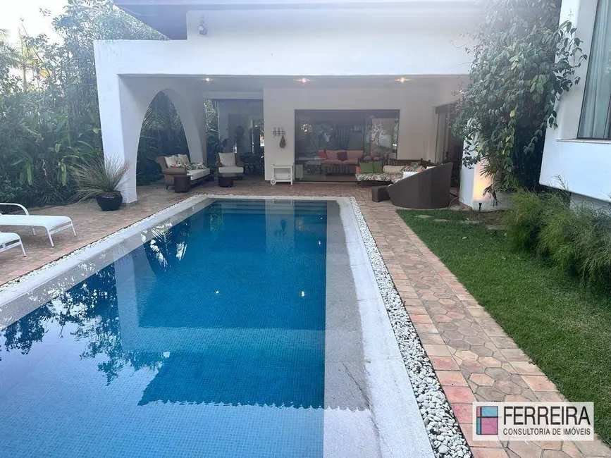 Foto 1 de Casa de Condomínio com 5 quartos à venda, 857m2 em Camacari - BA