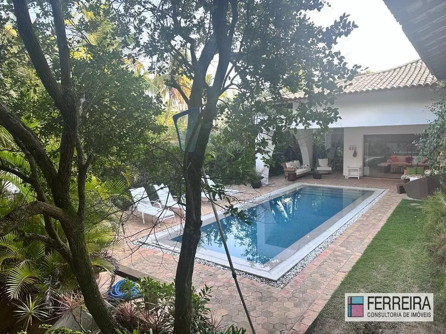 Foto 2 de Casa de Condomínio com 5 quartos à venda, 857m2 em Camacari - BA