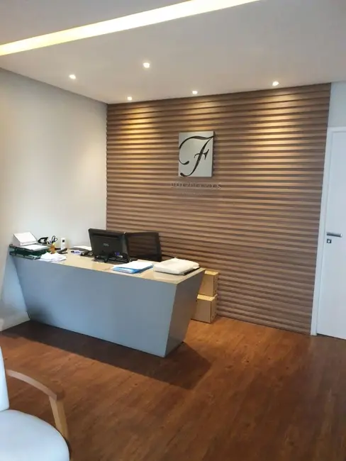 Sala Comercial à venda e para alugar, 30m2 em Pituba, Salvador - BA - imagem 3 Foto 3 de Sala Comercial à venda e para alugar, 30m2 em Pituba, Salvador - BA