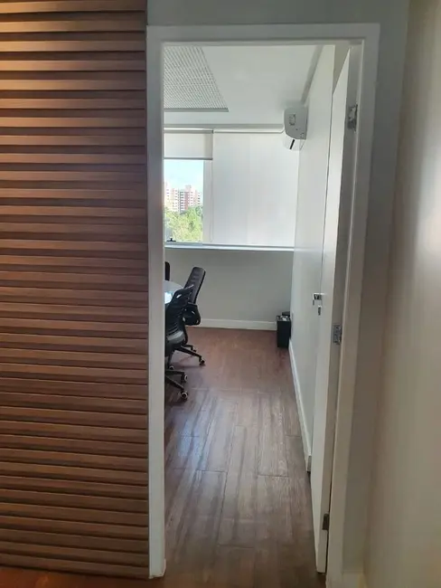 Sala Comercial à venda e para alugar, 30m2 em Pituba, Salvador - BA - imagem 4 Foto 4 de Sala Comercial à venda e para alugar, 30m2 em Pituba, Salvador - BA