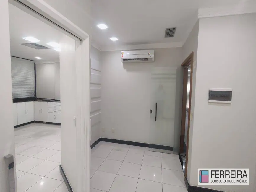 Sala Comercial à venda e para alugar, 34m2 em Pituba, Salvador - BA - imagem 6 Foto 6 de Sala Comercial à venda e para alugar, 34m2 em Pituba, Salvador - BA