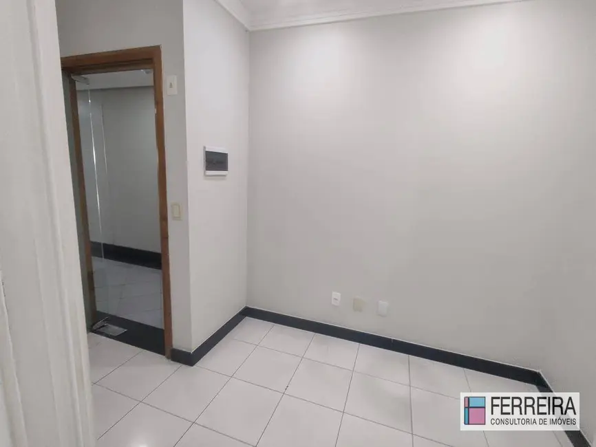 Sala Comercial à venda e para alugar, 34m2 em Pituba, Salvador - BA - imagem 3 Foto 3 de Sala Comercial à venda e para alugar, 34m2 em Pituba, Salvador - BA