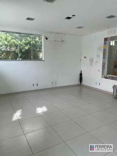 Foto 6 de Casa com 5 quartos para alugar, 270m2 em Vitória, Salvador - BA