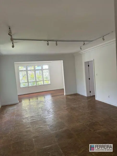 Foto 2 de Apartamento com 5 quartos para alugar, 450m2 em Horto Florestal, Salvador - BA