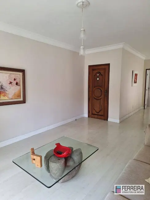 Apartamento com 3 quartos à venda, 159m2 em Itaigara, Salvador - BA - imagem 5 Foto 5 de Apartamento com 3 quartos à venda, 159m2 em Itaigara, Salvador - BA