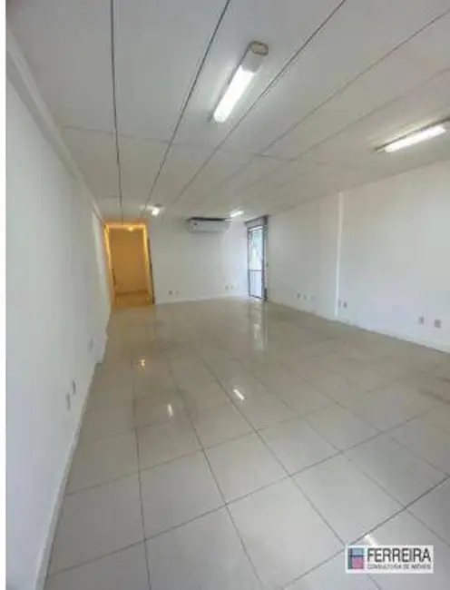 Sala Comercial à venda e para alugar, 48m2 em Comércio, Salvador - BA - imagem 3 Foto 3 de Sala Comercial à venda e para alugar, 48m2 em Comércio, Salvador - BA