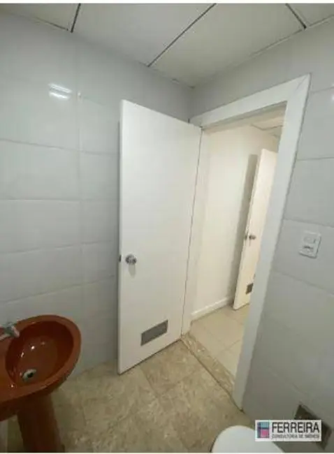 Sala Comercial à venda e para alugar, 48m2 em Comércio, Salvador - BA - imagem 8 Foto 8 de Sala Comercial à venda e para alugar, 48m2 em Comércio, Salvador - BA