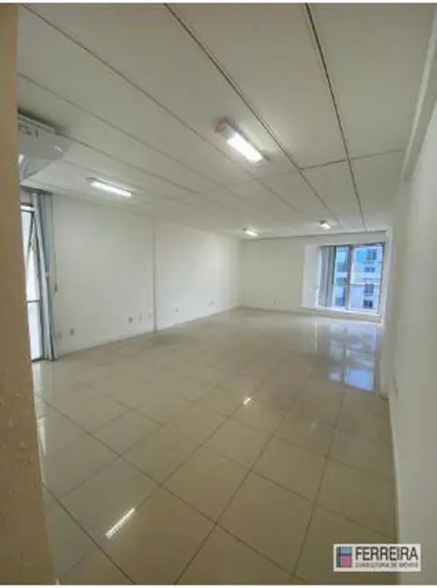Sala Comercial à venda e para alugar, 48m2 em Comércio, Salvador - BA - imagem 4 Foto 4 de Sala Comercial à venda e para alugar, 48m2 em Comércio, Salvador - BA
