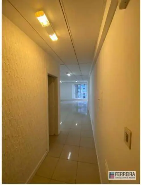 Sala Comercial à venda e para alugar, 48m2 em Comércio, Salvador - BA - imagem 5 Foto 5 de Sala Comercial à venda e para alugar, 48m2 em Comércio, Salvador - BA