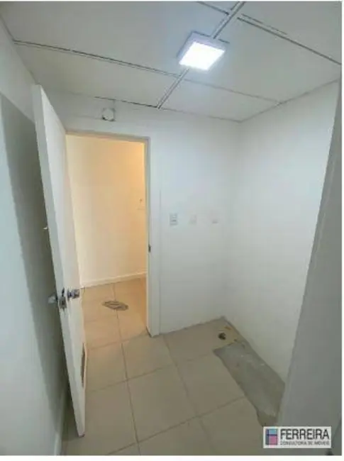 Sala Comercial à venda e para alugar, 48m2 em Comércio, Salvador - BA - imagem 6 Foto 6 de Sala Comercial à venda e para alugar, 48m2 em Comércio, Salvador - BA