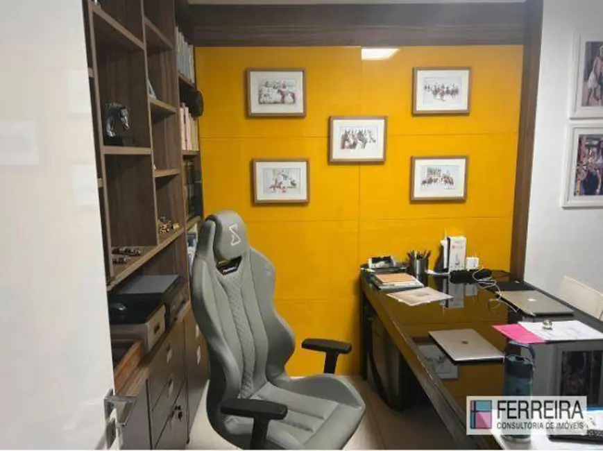 Apartamento com 4 quartos à venda, 298m2 em Candeal, Salvador - BA - imagem 5 Foto 5 de Apartamento com 4 quartos à venda, 298m2 em Candeal, Salvador - BA