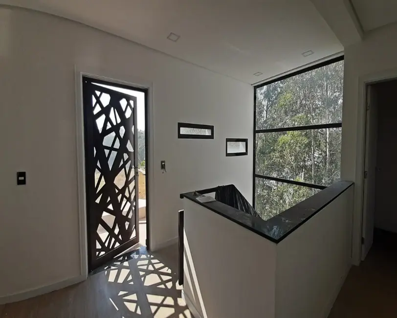 Foto 5 de Casa de Condomínio com 4 quartos à venda e para alugar, 328m2 em Serra dos Lagos (Jordanésia), Cajamar - SP