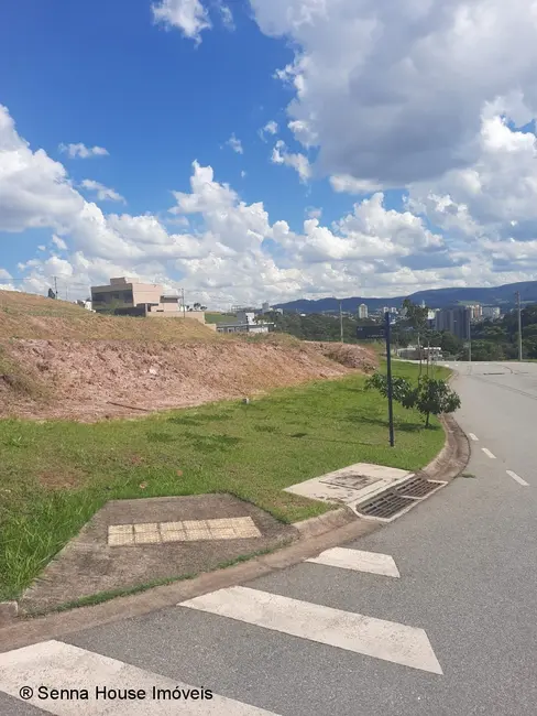 Foto 2 de Terreno / Lote à venda, 716m2 em Jundiai - SP