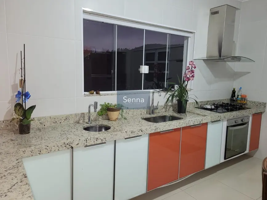 Foto 2 de Casa com 2 quartos à venda, 218m2 em Mairipora - SP