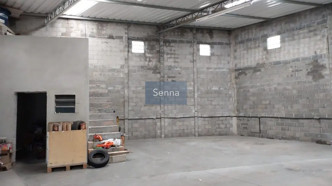 Foto 3 de Armazém / Galpão à venda, 215m2 em Sítio São José, Varzea Paulista - SP