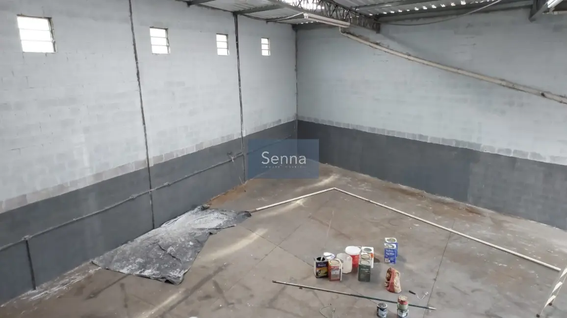 Foto 2 de Armazém / Galpão à venda, 215m2 em Sítio São José, Varzea Paulista - SP