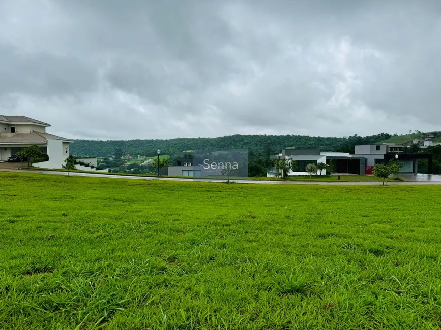 Foto 1 de Terreno / Lote à venda, 800m2 em Jundiai - SP