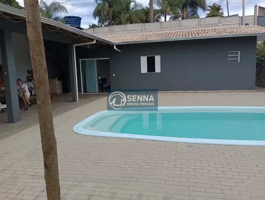 Chácara com 1 quarto à venda, 250m2 em Jarinu - SP - imagem 1 Foto 1 de Chácara com 1 quarto à venda, 250m2 em Jarinu - SP