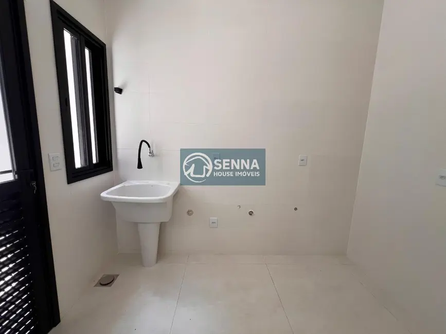 Foto 2 de Casa de Condomínio com 4 quartos à venda, 300m2 em Jundiai - SP