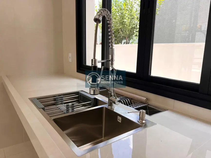 Foto 3 de Casa de Condomínio com 4 quartos à venda, 300m2 em Jundiai - SP