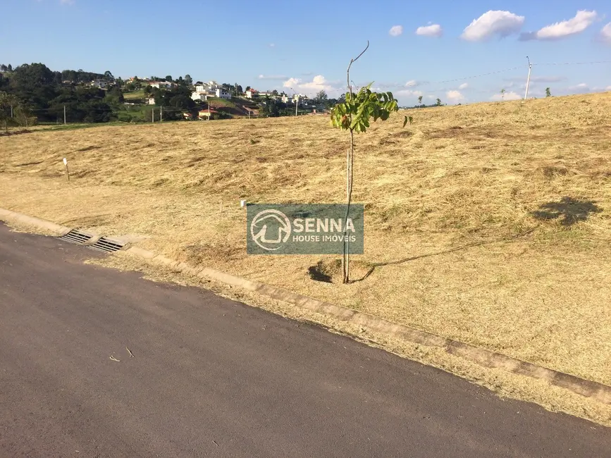 Foto 1 de Terreno / Lote à venda, 800m2 em Medeiros, Jundiai - SP