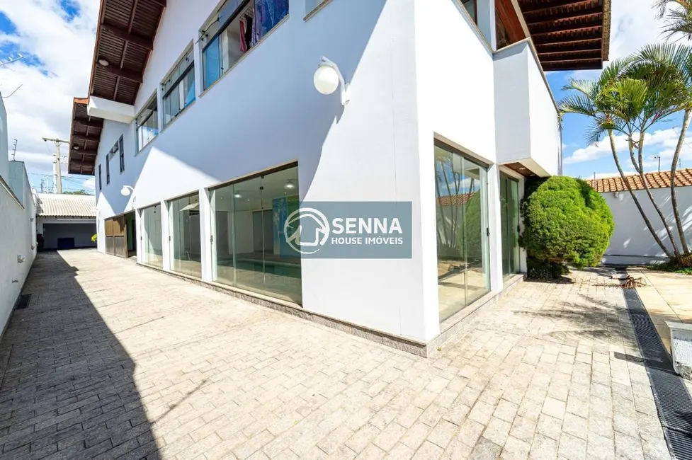 Foto 3 de Casa com 4 quartos à venda, 600m2 em Parque São Luiz, Jundiai - SP