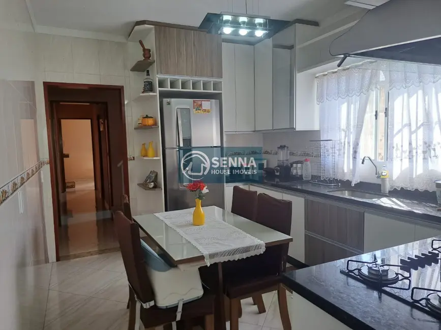 Foto 1 de Casa com 4 quartos à venda, 227m2 em Jardim América, Varzea Paulista - SP