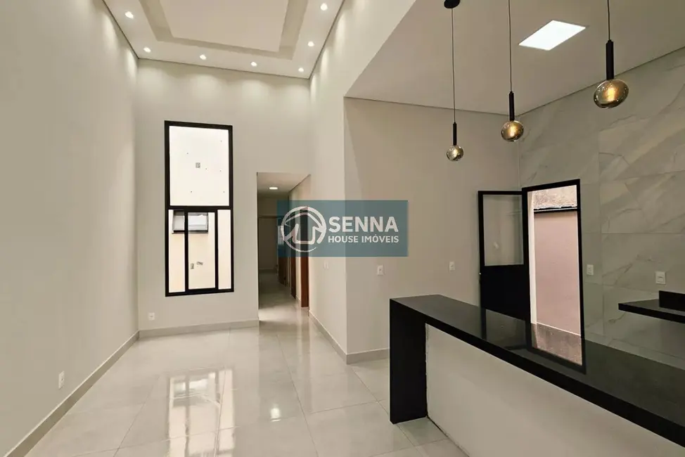 Casa com 3 quartos à venda, 115m2 em Loteamento Serra dos Cristais, Varzea Paulista - SP - imagem 1 Foto 1 de Casa com 3 quartos à venda, 115m2 em Loteamento Serra dos Cristais, Varzea Paulista - SP