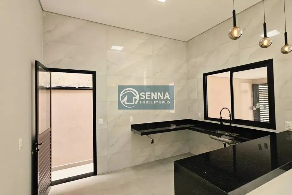 Casa com 3 quartos à venda, 115m2 em Loteamento Serra dos Cristais, Varzea Paulista - SP - imagem 4 Foto 4 de Casa com 3 quartos à venda, 115m2 em Loteamento Serra dos Cristais, Varzea Paulista - SP