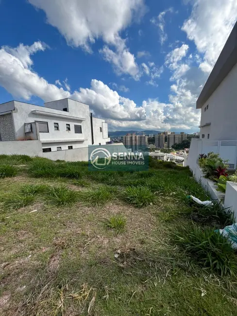 Foto 1 de Terreno / Lote à venda, 587m2 em Jundiai - SP