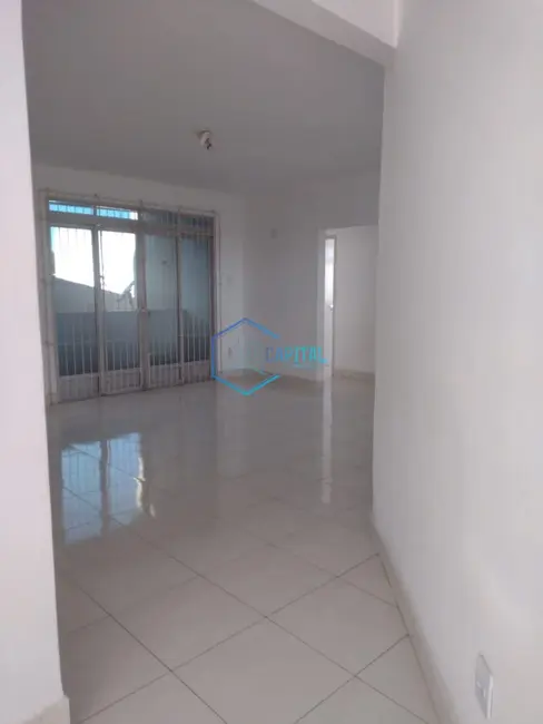 Apartamento com 3 quartos para alugar, 100m2 em Ponto Central, Feira De Santana - BA - imagem 6 Foto 6 de Apartamento com 3 quartos para alugar, 100m2 em Ponto Central, Feira De Santana - BA