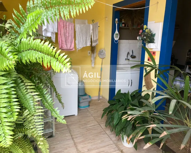 Foto 4 de Casa com 3 quartos à venda, 250m2 em Jardim Luiza, Jacarei - SP