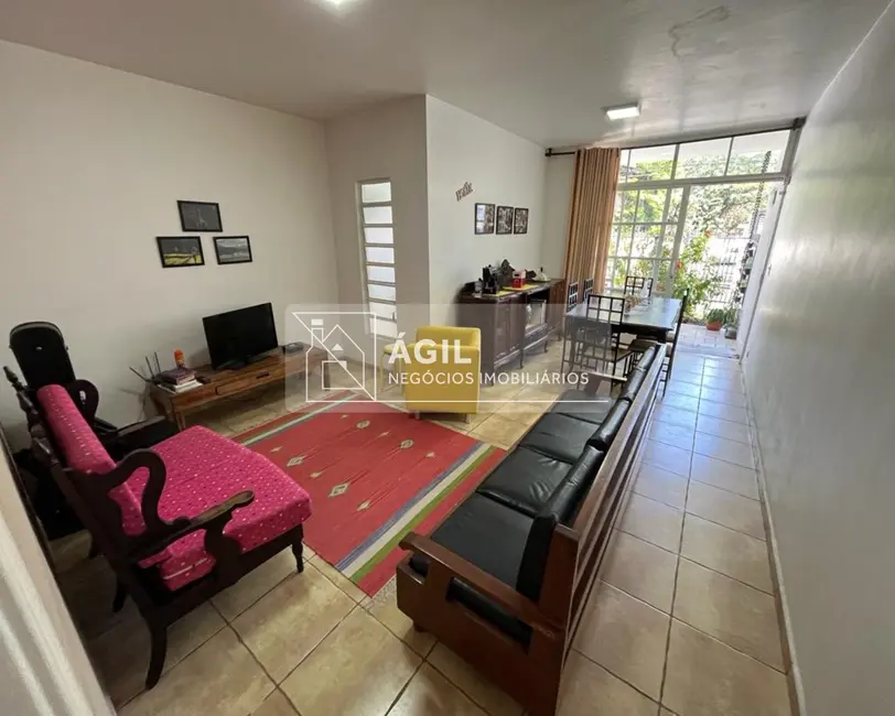 Foto 7 de Casa com 4 quartos à venda, 218m2 em Centro, Jacarei - SP