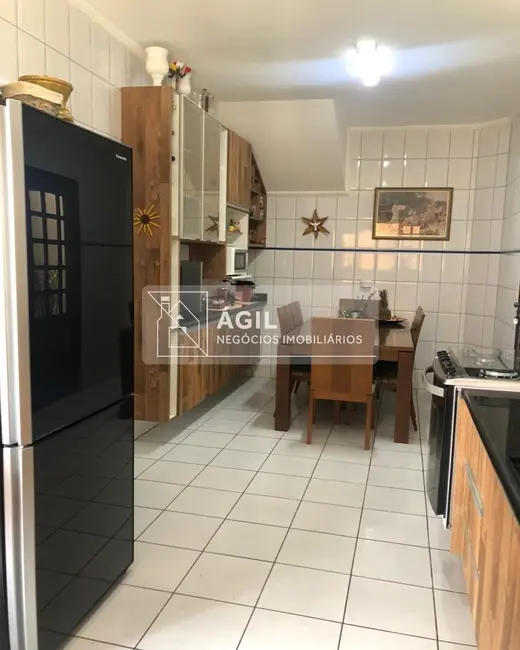 Foto 9 de Casa de Condomínio com 4 quartos à venda, 200m2 em Sao Jose Dos Campos - SP