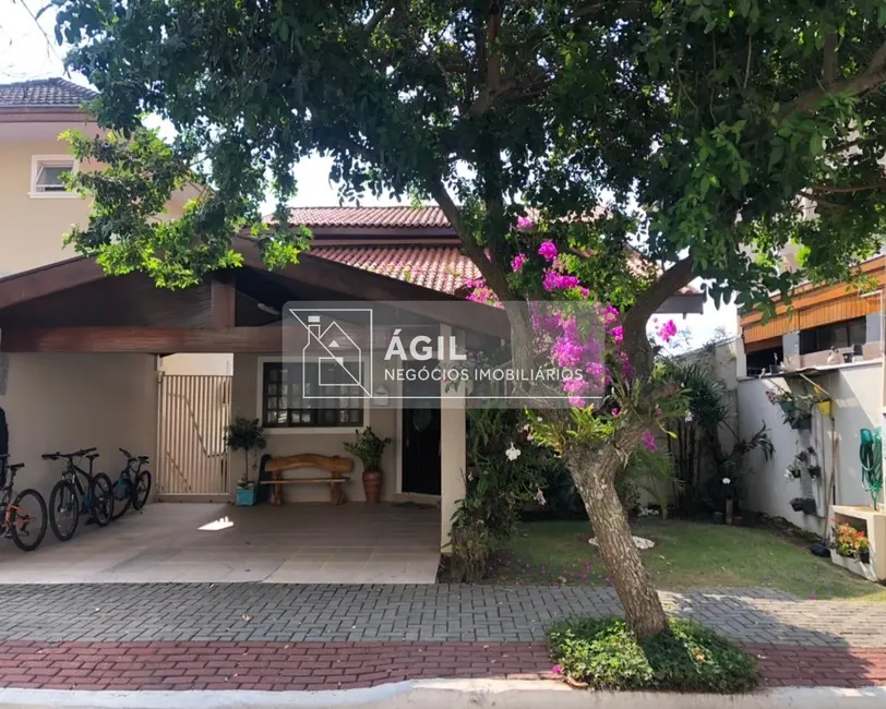 Foto 1 de Casa de Condomínio com 4 quartos à venda, 200m2 em Sao Jose Dos Campos - SP