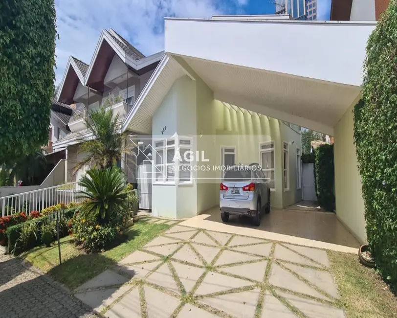 Foto 1 de Casa de Condomínio com 3 quartos à venda, 300m2 em Sao Jose Dos Campos - SP