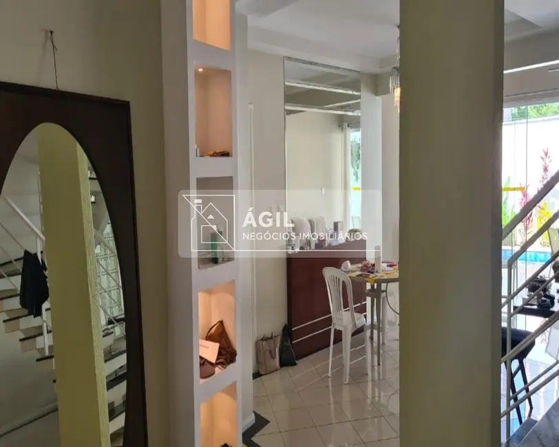 Foto 5 de Casa de Condomínio com 3 quartos à venda, 300m2 em Sao Jose Dos Campos - SP